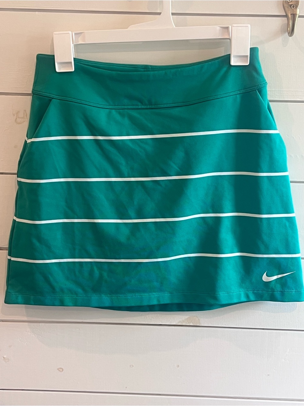 Nike Golf Women's Green Striped Athletic Skort